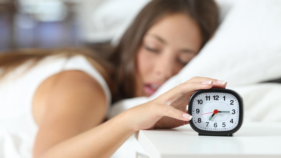الحكومة البريطانية لمواطنيها: أقل من 7 ساعات نوم يعني تدمير الصحة