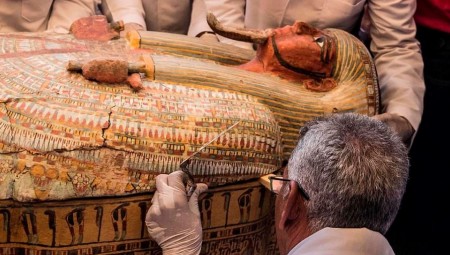 مصر..اكتشاف 100 تابوت فرعوني