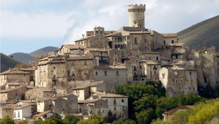 قرية إيطالية تطلق مزايا غير مسبوقة لتشجيع الناس على العيش فيها