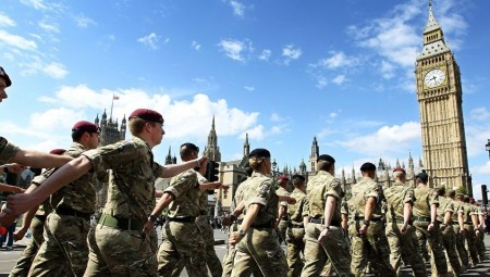 بريطانيا تستنفر احتياطي الجيش لمواجهة كورونا