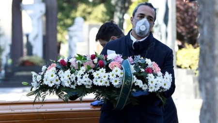 إيطاليا.. لماذا تسجل أعلى حصيلة وفيات بكورونا؟