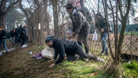 مقتل شاب سوري برصاص الشرطة اليونانية أثناء محاولته اجتياز الحدود