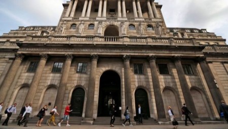 بنك إنجلترا يعلن خفضا طارئا لأسعار الفائدة بسبب تداعيات كورونا