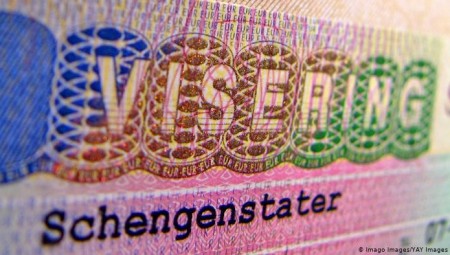 ألمانيا تطلب من حاملي تأشيرات شنغن المنتهية المغادرة
