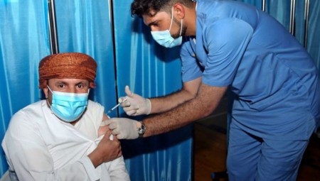 سلطنة عمان تعلن عن إصابة ثلاثة من مرضى كورونا   بـالفطر الأسود
