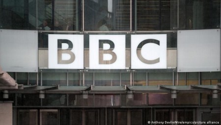 تغريدة معادية للسامية نشرت عام 2014 كانت السبب في فصل صحافية فلسطينية من BBC