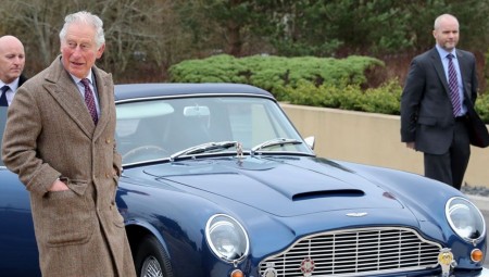 الأمير تشارلز يكشف سرا مثيرا عن سيارته
