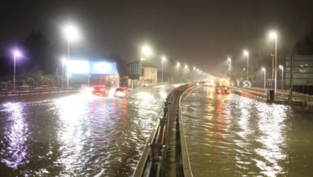 أكثر من 300 تحذير من الفيضانات في بريطانيا.. وأمطار غزيرة ستسمر حتى الفجر