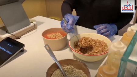 فيديو: مطعم كشري في قلب سوهو بلندن يقدم الطبق المصري الشهي