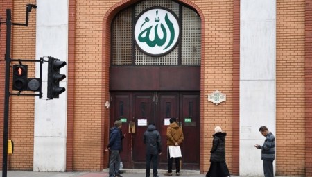 الحكومة البريطانية تخصص 24.5 مليون جنيه إسترليني لحماية المساجد والمراكز الإسلامية
