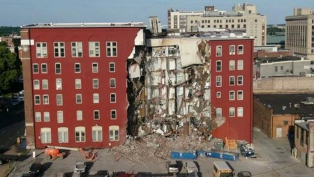 الولايات المتحدة: إنقاذ 8 أشخاص بعد انهيار مبنى يعود لعام 1907