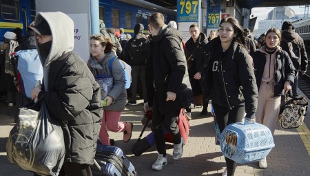 آلاف الطلاب العرب عالقون في أوكرانيا وصعوبات تعترض إعادتهم إلى بلدانهم