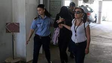 5 إسرائيليين متهمين باغتصاب بريطانية في قبرص يمثلون أمام القضاء مطلع تشرين الاول/أكتوبر