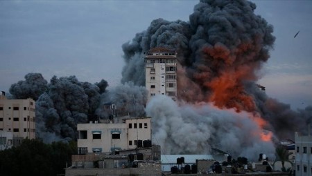 سوناك يدعو إسرائيل لحماية المدنيين في ردها على هجوم حماس