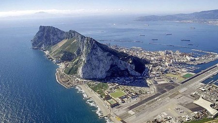 مدريد تؤكد أنها قريبة جدا من اتفاق مع لندن حول جبل طارق