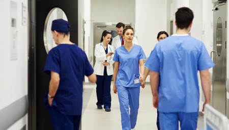 NHS تواجه أسوأ أزمة توظيف في تاريخها