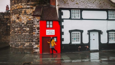 (فيديو) أصغر منزل في بريطانيا مسجل في موسوعة غينيس ويتسع لثمانية أشخاص