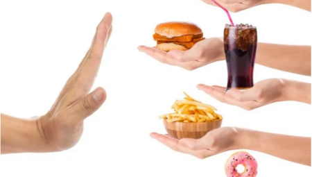 دراسة: الأطعمة العالية بالسكر تسبب حصوات في الكلي.. احذروها