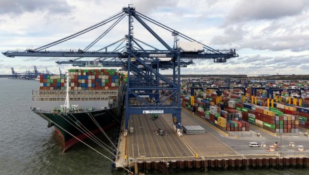 الإضراب في ميناء فيليكسستو قد يكلف بريطانيا غاليا