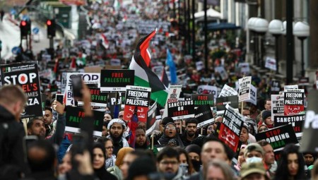 في اليوم الثاني للهدنة في غزة: بريطانيا تستعد لمسيرة حاشدة جديدة للمطالبة بوقف دائم لإطلاق النار