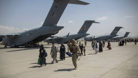بريطانيا تحقق بممارسات قواتها الخاصة في أفغانستان
