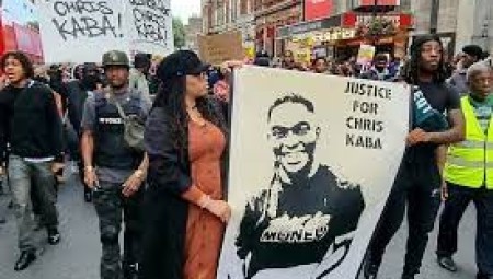 احتجاجات في لندن بعد مقتل رجل أسود برصاص الشرطة