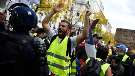 باريس .. تظاهرة ضد غلاء المعيشة على خلفية نقص في المحروقات