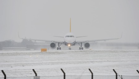 المملكة المتحدة.. إلغاء عشرات الرحلات المتجهة لغلاسكو بسبب تساقط الثلوج