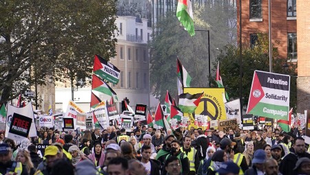 مسيرة حاشدة في قلب لندن للمطالبة بوقف بيع الأسلحة لإسرائيل ووقف إطلاق النار (خط المسيرة)