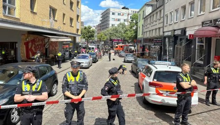 وفاة صبي في حادث سقوط شجرة والشرطة تعتقل ثلاثة