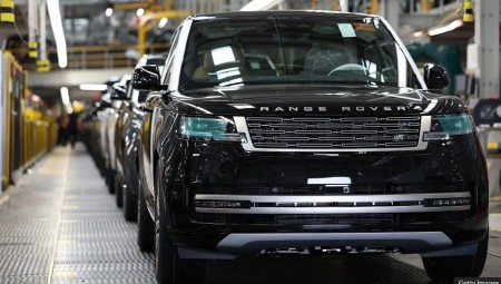 إنتاج السيارات في بريطانيا ينهار إلى أدنى مستوى منذ 70 عامًا