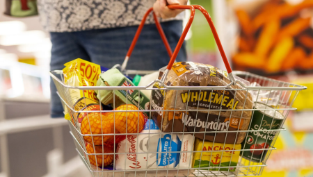 انخفاض التضخم في بريطانيا إلى 3.4% رغم ارتفاع أسعار الغذاء