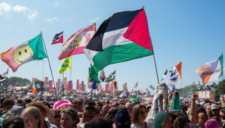 الحكومة البريطانية تُوبّخ BBC بعد بث هتافات ضد الجيش الإسرائيلي في مهرجان غلاستونبري