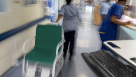 3 ملايين مريض في إنجلترا لم يتلقّوا أي رعاية منذ إدراجهم على قوائم انتظار NHS