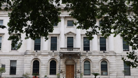 الحكومة البريطانية تؤجّل البتّ في مشروع السفارة الصينية العملاقة بلندن حتى أكتوبر