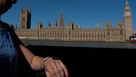 إضراب موظفي الأمن في البرلمان البريطاني احتجاجًا على الأجور وظروف العمل