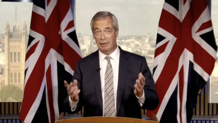 فاراج يتهم ستارمر بتحريض العنف ضد مؤيدي حزب الإصلاح