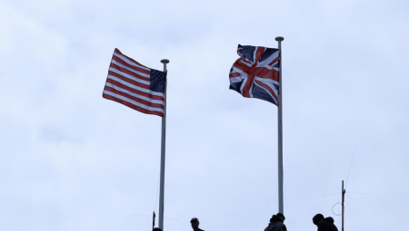 عاجل/ فايننشال تايمز: الولايات المتحدة تعلّق اتفاقية التكنولوجيا مع بريطانيا