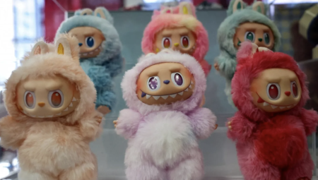 سبعة متاجر جديدة لـلابوبو في بريطانيا بعد زيارة كير ستارمر للصين