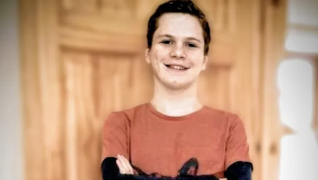 شاب يسقط من الطابق الخامس في لندن أثناء انتظار طلبية بيتزا!