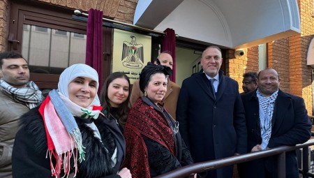 وفد من مؤتمر الجالية العربية في بريطانيا يحضر التدشين الرسمي لسفارة دولة فلسطين
