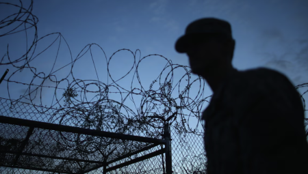 بريطانيا تدفع «مبلغًا كبيرًا» لتسوية دعوى معتقل غوانتانامو أبو زبيدة بشأن التواطؤ في تعذيبه