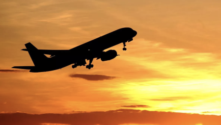 بريطانيا تحذّر من السفر إلى 16 دولة بسبب تصاعد التوترات في الشرق الأوسط