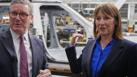 رييفز تعتزم حظر السيارات الفاخرة لمستفيدي المعاشات المرضية