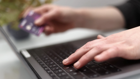 تقرير: واحد من كل خمسة بريطانيين خسروا أموالهم بسبب الاحتيال خلال عام واحد