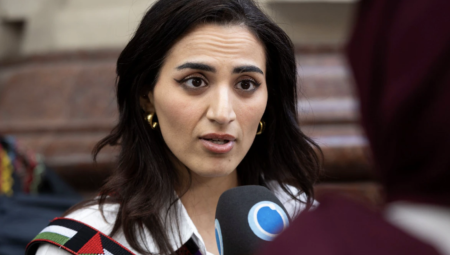 تعليق الطبيبة رحمة العدوان من NHS لـ 15 شهرًا بعد منشورات وُصفت بأنها معادية للسامية