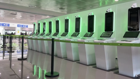 4 ساعات انتظار للمسافرين البريطانيين وخسائر بملايين الجنيهات بسبب نظام الحدود الجديد