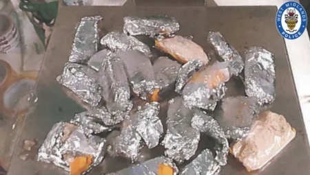 تهريب هيروين داخل قدر ضغط إلى بريطانيا بقيمة 280 ألف جنيه إسترليني