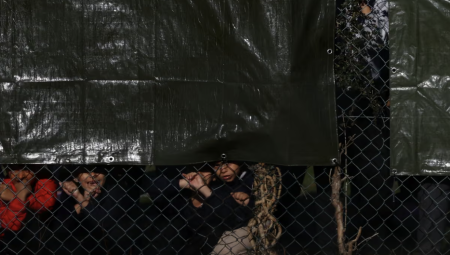 بعد ثلاث سنوات من الانتهاكات: توقف التحقيق في مركز مانستون الذي احتجز آلاف طالبي اللجوء