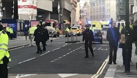 لندن.. رجل ستيني يقتل طعنا في الشارع